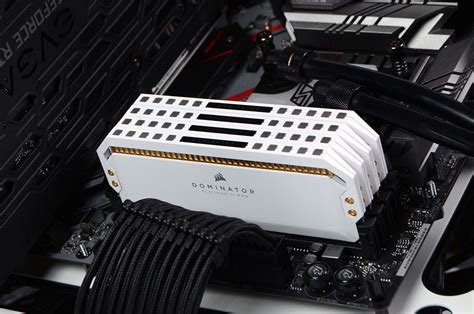 Corsair Dominator Platinum White RGB DDR4-4000 MHz CL19 4x8 GB Review ...