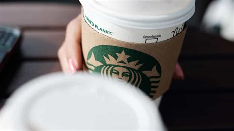 Starbucks Coffee Traveler: What It Is, How to Order, Prices