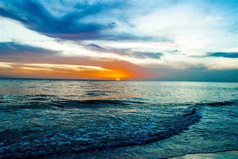 Vanderbilt Beach Photos | Images of Vanderbilt Beach in Naples, FL