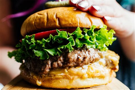 The Ultimate Cheeseburger: the Juicy Lucy Burger · i am a food blog i am a food blog