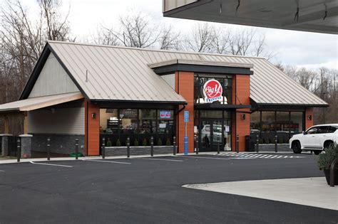 New Big Y Express opens in Westfield | WWLP