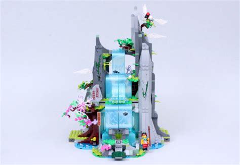 LEGO Monkie Kid 80024 The Legendary Flower Fruit Mountain review