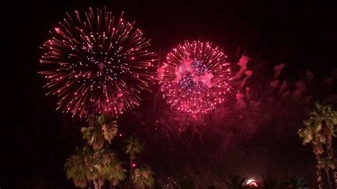 2020 Perth New Year Fireworks in Perth Australia - YouTube