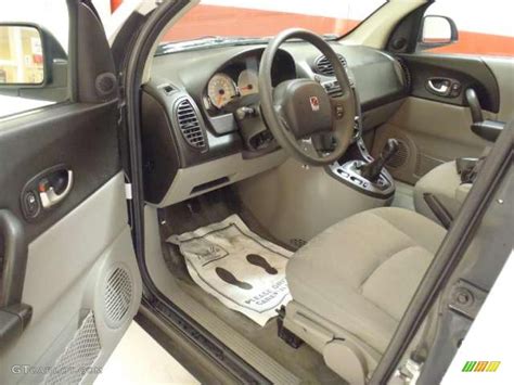 Gray Interior 2004 Saturn VUE Standard VUE Model Photo #42167120 ...