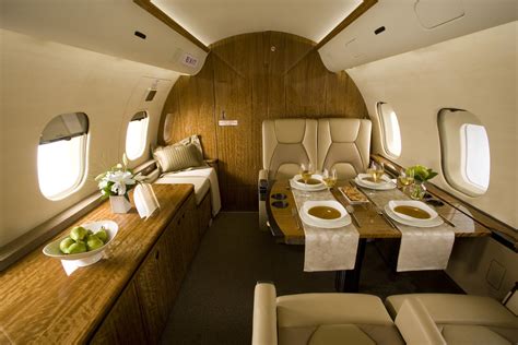 Bombardier Global 5000