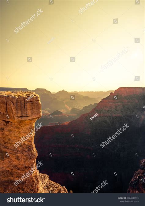 Canyon Rim Overlook During Sunrise Stock Photo 1674833533 | Shutterstock