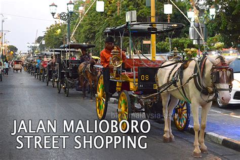 Jalan Malioboro Street Shopping in Jogjakarta