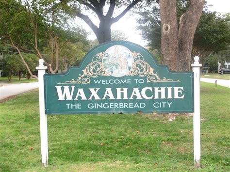 File:Waxahachie, TX welcome sign IMG 5588.JPG - Wikimedia Commons