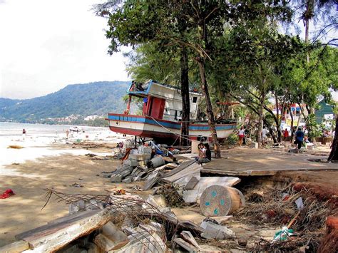 Teens Stare at Water Among Wreckage After Tsunami on Patong Beach in Phuket, Thailand - Encircle ...