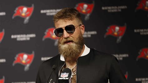 Ryan Fitzpatrick Agreed to Sign $10 Million Contract with the ...