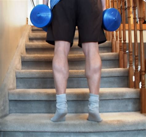 30-Day Challenge: 100 Calf Raises a Day for Bigger Calves - CalorieBee