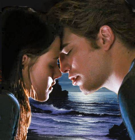 Edward and Bella_Kiss by the ocean - Twilight Series Photo (3867040) - Fanpop