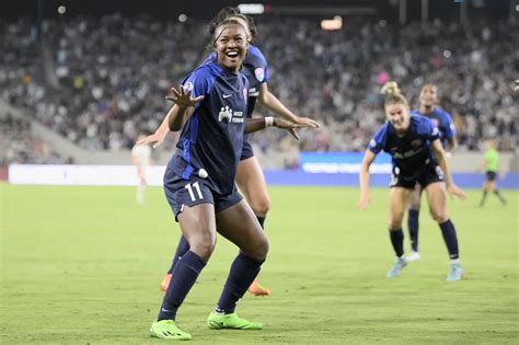 17-year-old Jaedyn Shaw scores San Diego Wave FC's inaugural goal at the new Snapdragon Stadium ...