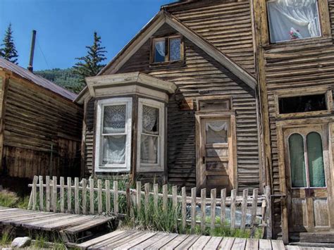 Inside Saint Elmo, Colorado’s Best Preserved Ghost Town – Dark Tourists