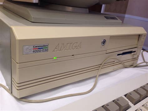 Amiga 4000 at Amiga30 UK | Building hardware, Garage house, Computer