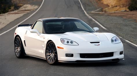 Download White Car Car Chevrolet Chevrolet Corvette Vehicle Chevrolet Corvette (C6) 4k Ultra HD ...