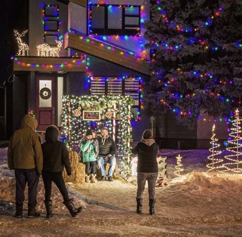 YEG Candy Cane Lane 2022: Walk Night, Drive, or Book a Sleigh Ride