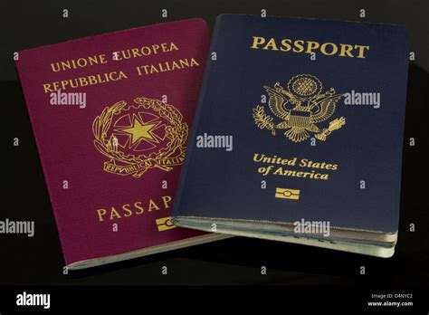 Italian passport hi-res stock photography and images - Alamy