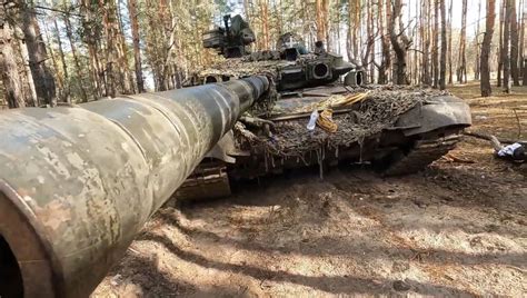 A trophy Russian T-90A tank was spotted in the USA - Militarnyi