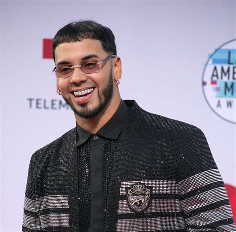 Anuel AA se lleva los Latin American Music Awards con 5 galardones - La Opinión