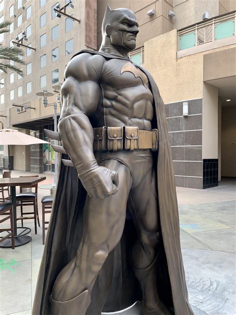 A seven-foot tall Jim Lee-inspired Batman statue is the monument ...