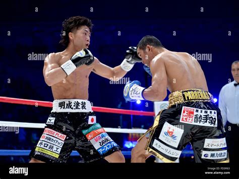 Tokyo, Japan. 29th Dec, 2015. (L-R) Naoya Inoue (JPN), Warlito Parrenas ...