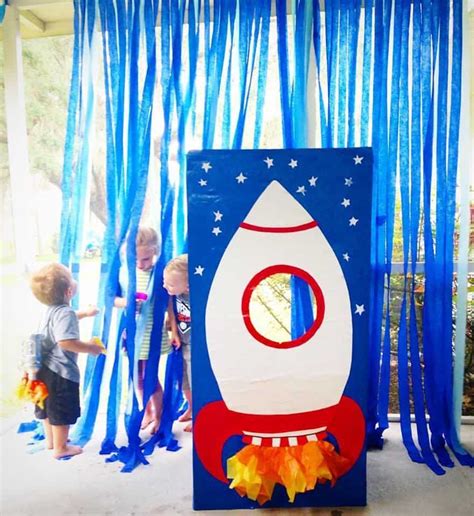 Space Themed Blast Off Birthday Party | julesandco.net | Space birthday party, Boys birthday ...