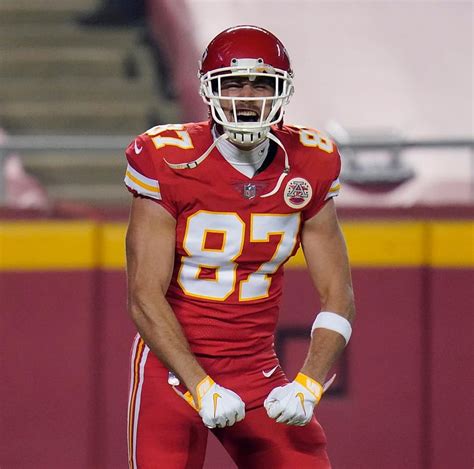 Travis kelce, football, kansas city chiefs, nfl, HD wallpaper | Peakpx