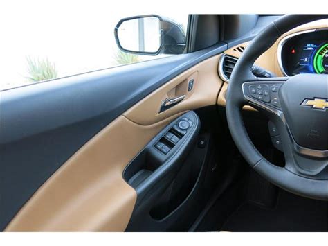 2017 Chevrolet Volt: 53 Interior Photos | U.S. News