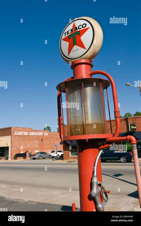 Old texaco gas station hi-res stock photography and images - Alamy