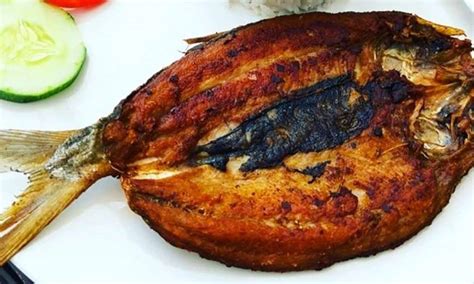 Filipino Milkfish Recipe - Fried Bangus - AlmostNordic