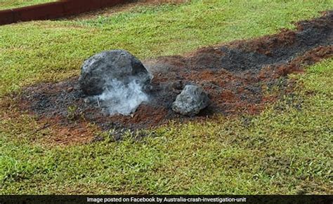 Watch Record Breaking Meteorite Crash On Moon Science World - PELAJARAN