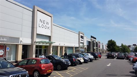 Borehamwood Shopping Park, Borehamwood - ShopsNearMe.com