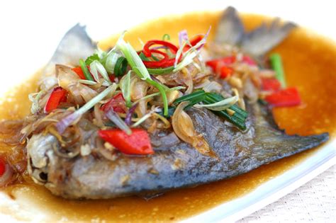 Fried Pomfret with Onion Sauce - Kuali