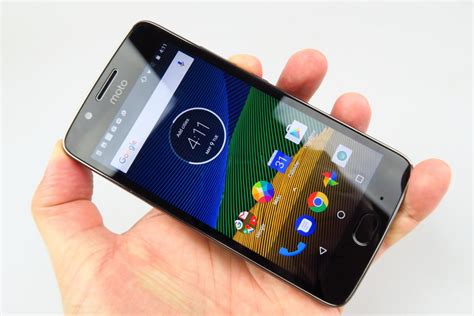 Motorola Moto G5 Review: Motorola Plays It Safe With a Compromise ...