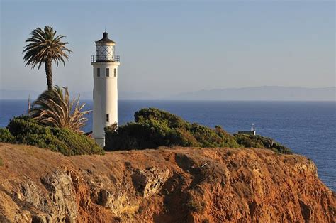 The Cliffside Lighthouse In Southern California Is The Most Majestic Sight To See in 2020 ...