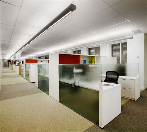 25+ Best Ideas about Office Cubicle Design on Pinterest | Chic cubicle decor, Office desk ...