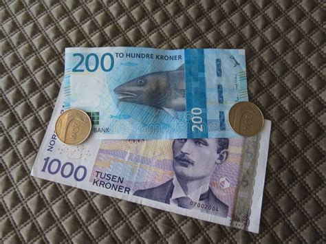 Norwegian Krone Notes and Coins, Norway Stock Image - Image of banknote, spend: 100084309