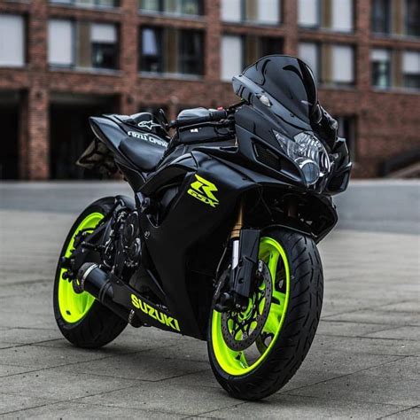 Sick Gsxr | Via: @RideZoneOfficial#BWL #BikesWithoutLimits #Suzuki #Gsxr | Suzuki bikes, Sports ...