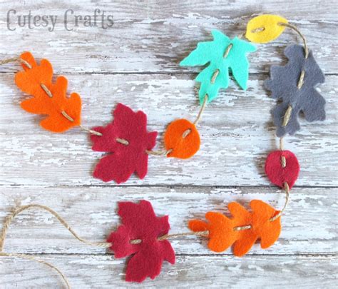 Felt Fall Leaf Garland - Cutesy Crafts