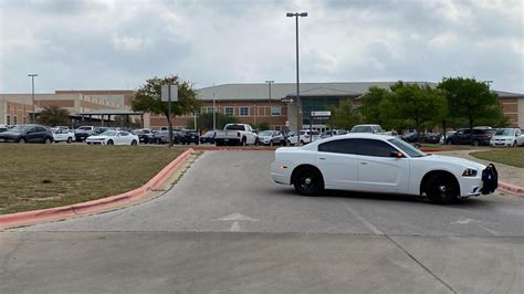 Leander PD investigating possible bomb threat at Rouse High School