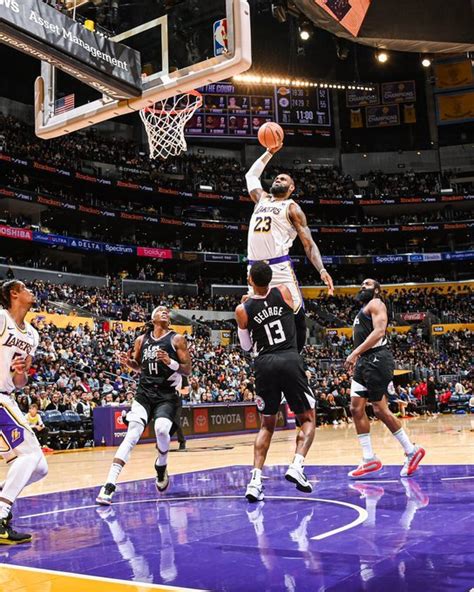 LeBron James' viral dunk is already the NBA's 'dunk of the century' - News