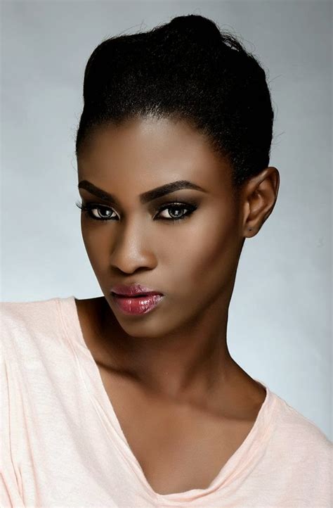 fotofashion : Super Monique Releases New Photos...........