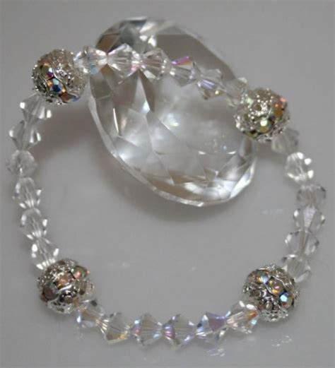 Discover Lifestyle: The lustrous beauty of Swarovski bracelet