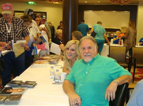 Autograph Session : Rhonda Vincent and Gene Watson | Gene watson, Rhonda vincent, Country family ...