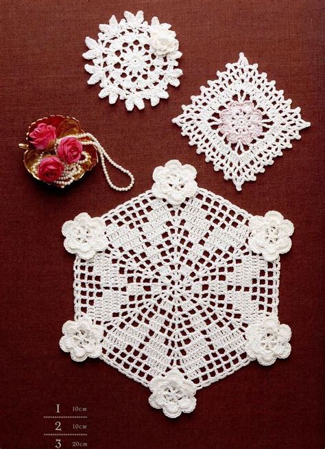 Small crochet doilies with flowers – JPCrochet