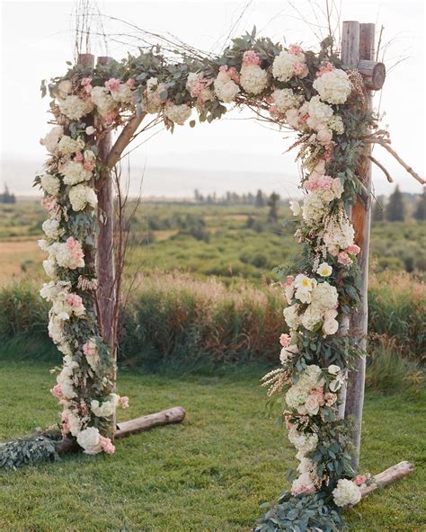 80 Wedding Arches That Will Instantly Upgrade Your Ceremony | Wedding arch, Arch decoration ...