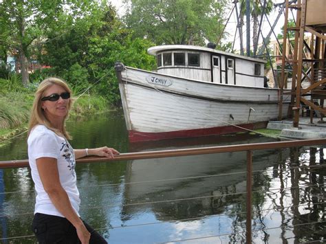 Forrest Gump Shrimp Boat "Jenny" | Shrimp boat, Boat, Old sailing ships