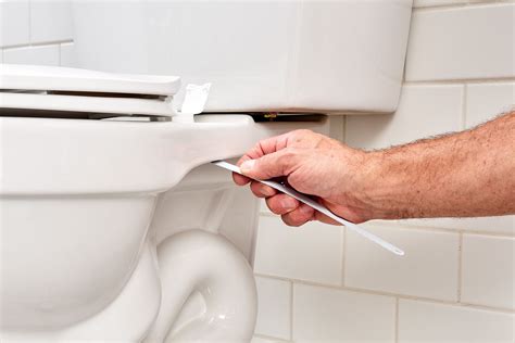 How to Tighten a Loose Toilet Seat