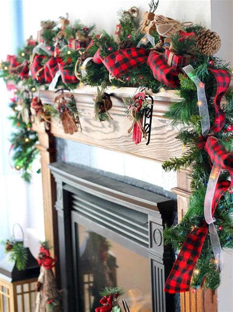 The Most Fabulous DIY Farmhouse Christmas Garlands - The Cottage Market